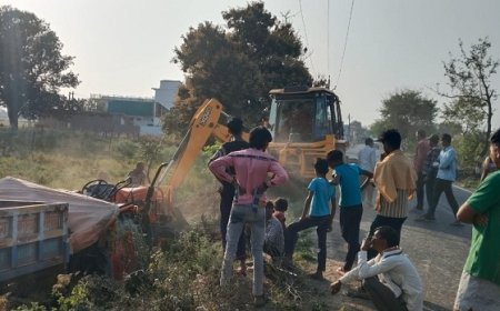Jaunpur: बरसठी में दो स्थानों पर ट्रैक्टर की टक्कर, दो युवक घायल; एक की हालत नाजुक। 