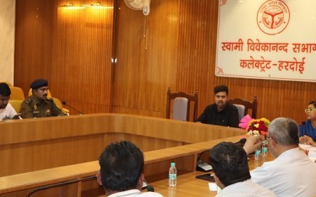 Hardoi: पुलिस भर्ती परीक्षा को लेकर प्रशासन अलर्ट, डीएम अनुनय झा ने अधिकारियों को दिए सख्त निर्देश।