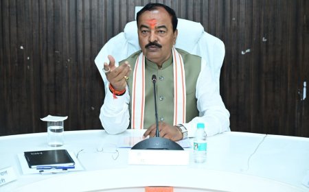 Lucknow : हर दीदी को लखपति बनाने के लक्ष्य के साथ कार्य करें अधिकारी- केशव प्रसाद मौर्य