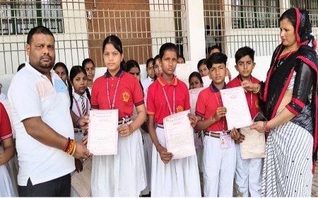 Hardoi: भारतीय संस्कृति ज्ञान परीक्षा 2025 का परिणाम घोषित, मेधावी छात्र-छात्राओं को किया गया सम्मानित। 