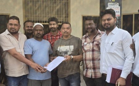 Bajpur: सफाई न होने से सुल्तानपुर नगर में गंदगी का अंबार, ईद से पहले उठी सफाई की मांग। 