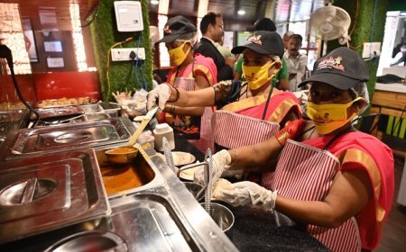 Lucknow: प्रेरणा कैंटीन से जुड़कर 10 हजार से अधिक महिलाएं बनीं लखपति, 2100 से अधिक प्रेरणा कैंटीन बन रहीं हैं ग्रामीण महिलाओं की तरक्की का आधार। 