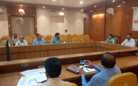 Hardoi : मत्स्य एवं पशुपालन विभाग की समीक्षा बैठक, जिलाधिकारी ने बैंकों की ढिलाई पर जताई नाराजगी