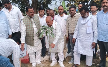 Sitapur : जल अर्पण कार्यक्रम, ग्राम पंचायत को सौंपी गई पेयजल योजना की जिम्मेदारी