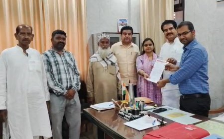 Sambhal : ईद-उल-फितर पर नमाज़ियों पर हेलीकॉप्टर से पुष्प वर्षा कराने की मांग, सपा नेता ने डीएम-एसपी को भेजा पत्र