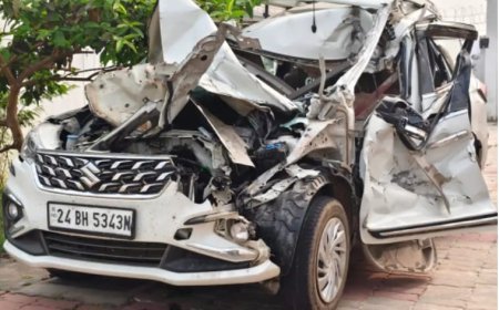 Barabanki : बाराबंकी में कंटेनर ट्रक से टकराई अर्टिगा कार, एक की मौत, छह घायल