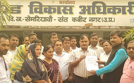 Sant Kabir Nagar : संत कबीर नगर में 8 महीने से मानदेय न मिलने पर मनरेगा कर्मचारियों में गुस्सा, जिला अध्यक्ष ने खोला मोर्चा