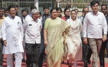 उपमुख्यमंत्री सुनेत्रा अजित पवार ने मुंबई महानगर क्षेत्र की महिला कर्मचारियों को बड़ी राहत दी, 'कम अर्ली–गो अर्ली' सुविधा से पीक आवर की भीड़ से बचाव, 30 मिनट तक की छूट