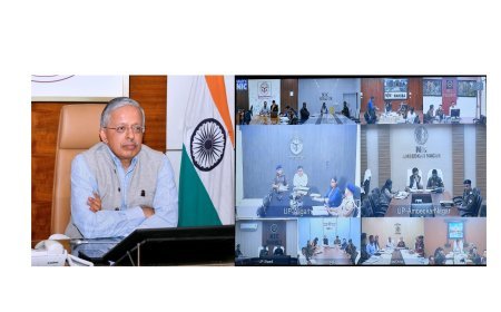 Lucknow : मुख्य सचिव ने वीडियो कॉन्फ्रेंसिंग के माध्यम से सभी मण्डलायुक्तों एवं जिलाधिकारियों के साथ साप्ताहिक समीक्षा बैठक कर दिए दिशा-निर्देश