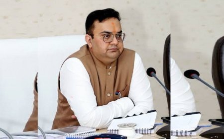 Bahraich: डीएम अक्षय त्रिपाठी सख्त: पेट्रोल-डीजल और गैस आपूर्ति पर विशेष निगरानी, जमाखोरी पर होगी कार्रवाई। 