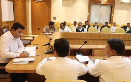 Hardoi: अपर जिलाधिकारी न्यायिक कि अध्यक्षता में हुई अभियोजन कार्यों की समीक्षा बैठक। 