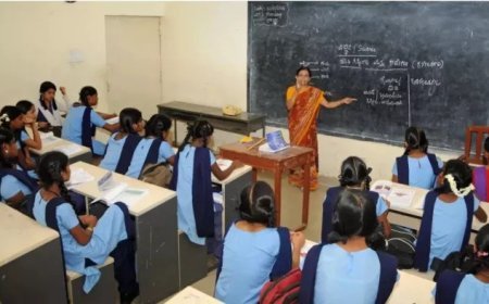 Raebareli : रायबरेली में स्कूल चार्ज न लेने पर सहायक अध्यापिका निलंबित, जांच के आदेश