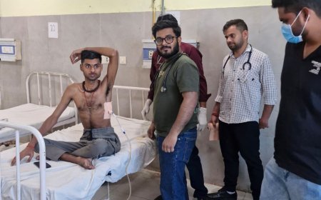 Lakhimpur- Kheri : लखीमपुर खीरी में डॉ अंशुल गुप्ता ने फेफड़े से पानी निकालकर युवक पीयूष की जान बचाई