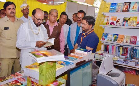 Lucknow: पुस्तकें देती हैं सर्वांगीण ज्ञान और भारतीय संस्कृति से जोड़ने की शक्ति  – उच्च शिक्षा मंत्री योगेंद्र उपाध्याय 