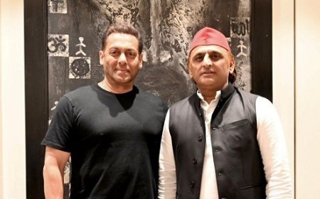 समाजवादी पार्टी प्रमुख अखिलेश यादव और बॉलीवुड सुपरस्टार सलमान खान की मुंबई में हुई खास मुलाकात।