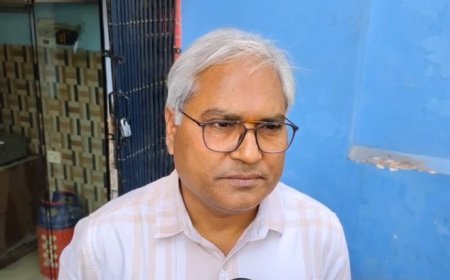 Sambhal: बाइक पर निकले सिटी मजिस्ट्रेट, दो अवैध पैथोलॉजी सेंटर सील - बिना रजिस्ट्रेशन चल रहे अस्पतालों पर भी कड़ी कार्रवाई। 