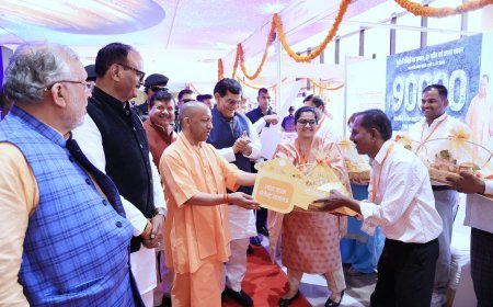 Lucknow : मुख्यमंत्री ने पीएम आवास योजना 2.0: 90 हजार लाभार्थियों को 900 करोड़ की पहली किस्त जारी की