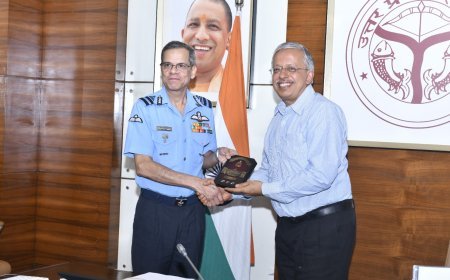 Lucknow : मुख्य सचिव से राष्ट्रीय रक्षा महाविद्यालय, नई दिल्ली के प्रशिक्षु अधिकारियों ने की शिष्टाचार भेंट