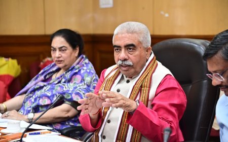 Lucknow : मंत्री राकेश सचान की अध्यक्षता में उद्योग स्थायी समिति की तृतीय बैठक सम्पन्न