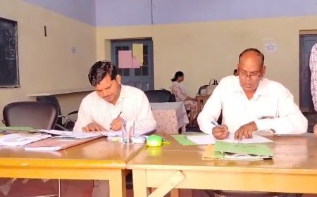 सम्भल में यूपी बोर्ड कॉपियों का मूल्यांकन शुरू, पांच केंद्रों पर कड़ी निगरानी में जांच कार्य जारी।