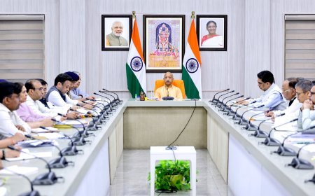 Lucknow : मुख्यमंत्री योगी का सख्त संदेश, त्योहारों पर शांति सर्वोपरि, माहौल बिगाड़ने वालों के विरुद्ध होगी कठोर कार्रवाई