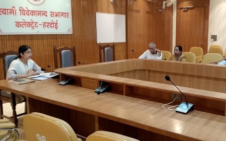 Hardoi: सड़क सुरक्षा पर सख्त निर्देश: सीडीओ सान्या छाबड़ा ने झाड़ियों की छंटाई और ई-रिक्शा संचालन व्यवस्था दुरुस्त करने के दिए आदेश। 