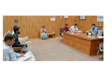 Hardoi : स्टार और भूमि विवादों का निस्तारण निष्पक्ष और गुणवत्ता से कराएं- जिलाधिकारी अनुनय झा