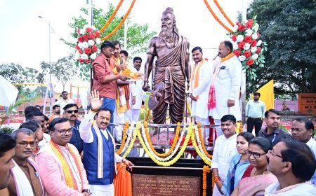 Lucknow : उप मुख्यमंत्री ने शंख चौराहा एवं कलश चौराहा का नामकरण व लोकार्पण किया