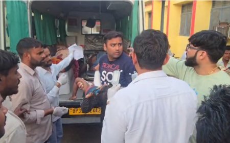 Sambhal : सम्भल में भीषण सड़क हादसा: कार-टैंपो की टक्कर में तीन की मौत, नौ घायल