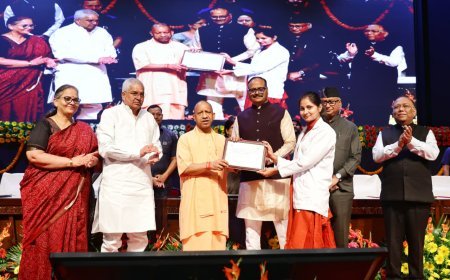 Lucknow : नवरात्र में बेटियों को बड़ी संख्या में नियुक्ति पत्र मिलना सकारात्मक संकेत: मुख्यमंत्री 