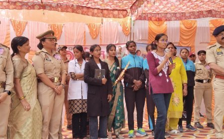 Ayodhya : अयोध्या में सशक्त किशोरी और सशक्त समाज के संदेश के साथ 500 बालिकाओं ने निकाली पदयात्रा