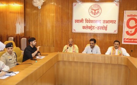 Hardoi: नव निर्माण के 9 वर्ष- प्रभारी मंत्री असीम अरुण ने गिनाईं उपलब्धियां, ‘सुगम उत्तराधिकार पोर्टल’ का किया शुभारम्भ। 