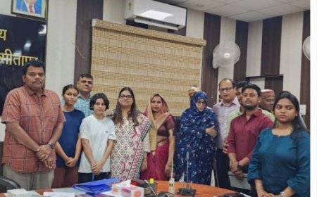 Sitapur : स्टेट बैडमिंटन में सीतापुर का जलवा, स्वर्ण और रजत पदक विजेताओं को जिलाधिकारी ने किया सम्मानित