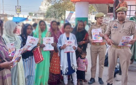 Hathras : मिशन शक्ति 5.0- हाथरस में महिलाओं और बालिकाओं को सुरक्षा और साइबर अपराधों के प्रति किया जागरूक