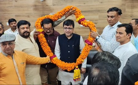 Ayodhya: अयोध्या दौरे पर नितिन अग्रवाल: आस्था के साथ प्रशासनिक सख्ती के संकेत।