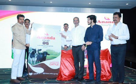 Lucknow : आनंदा ग्रुप का धमाका- डेयरी विकास के लिए लॉन्च किए तीन नए उत्पाद, किसानों के लिए 'आनंदी' जेनेटिक की सौगात