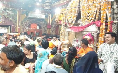 Sitapur : नैमिषारण्य में उमड़ा आस्था का सैलाब, मां ललिता देवी के जयकारों से गूंजी तीर्थ नगरी