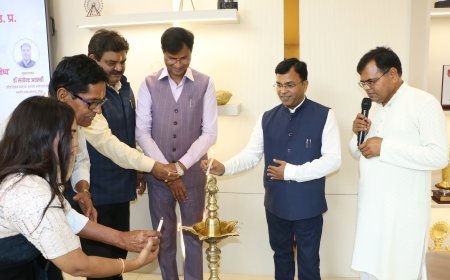 Lucknow : अवधी भाषा के संरक्षण और संवर्धन के लिए एसआर इंजीनियरिंग कॉलेज में राष्ट्रीय संगोष्ठी का आयोजन