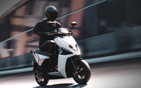 इलेक्ट्रिक टू-वीलर खरीदने वालों के लिए बड़ी राहत: 31 मार्च के बाद भी जारी रह सकती है सरकारी सब्सिडी।