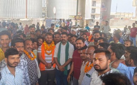 Hardoi: जिला उपाध्यक्ष बनने पर प्रथम आगमन, व्यापार मंडल ने किया भव्य स्वागत। 