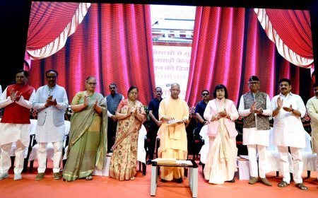 Lucknow: सीएम योगी ने दी डिजिटल, सशक्त और आधुनिक आंगनवाड़ी व्यवस्था की सौगात। 