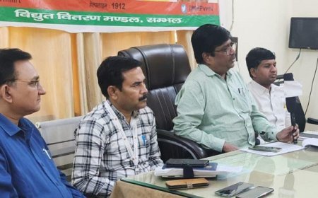 Sambhal: स्मार्ट मीटर को लेकर फैली भ्रांतियों पर बिजली विभाग का बड़ा खुलासा, ‘नेगेटिव बैलेंस से बचें, खुद कटेगी लाइट’। 