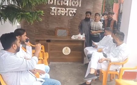 Sambhal: जिलाध्यक्ष से बदसलूकी, CM को दी गालियां - अज्ञात युवक पर मारपीट और धमकी का आरोप। 