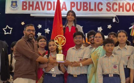 Ayodhya : भवदीय पब्लिक स्कूल में वार्षिक उत्सव का आयोजन, मेधावी विद्यार्थियों को मिला सम्मान