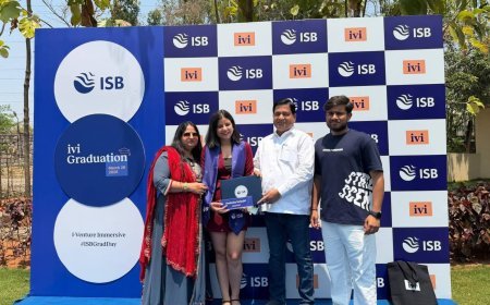 Hathras : सासनी की बेटी दीक्षा सिंह ने आईएसबी हैदराबाद से हासिल की डिग्री, क्षेत्र का नाम किया रोशन