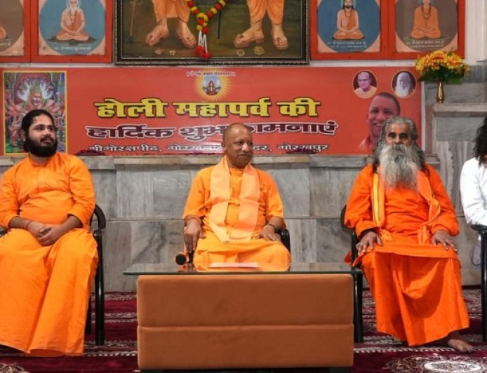 Gorakhpur: मोदी नेतृत्व में विरासत का संरक्षण, एक भारत-श्रेष्ठ भारत साकार: योगी का होली पर बयान।