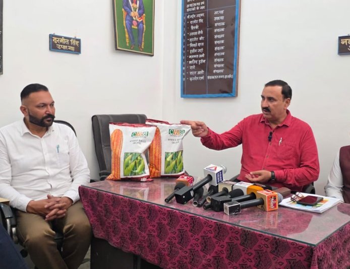 Bajpur: क्रॉपवेल एग्रीजेन एल.एल.पी. के डायरेक्टर संजय चौधरी बोले.. मक्का उत्पादन कर दोहरा लाभ प्राप्त करें किसान। 