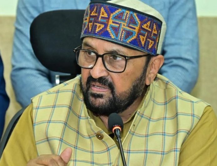 Lucknow : राज्य विश्वविद्यालय निर्धारित शासनादेश के अनुसार ही लें परीक्षा शुल्क- उच्च शिक्षा मंत्री योगेन्द्र उपाध्याय