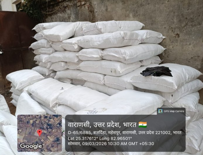 Varanasi : नगर निगम ने 2200 किलो प्रतिबंधित प्लास्टिक जब्त किया, ट्रांसपोर्टर-ड्राइवर विवाद से खुलासा