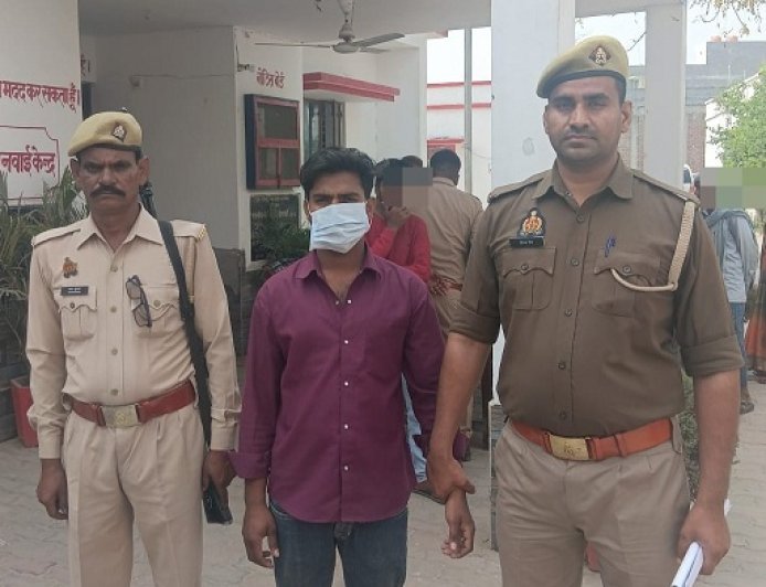 Hardoi: किशोरी को बहला-फुसलाकर ले जाने वाला आरोपी गिरफ्तार, एससी/एसटी एक्ट में कार्रवाई।